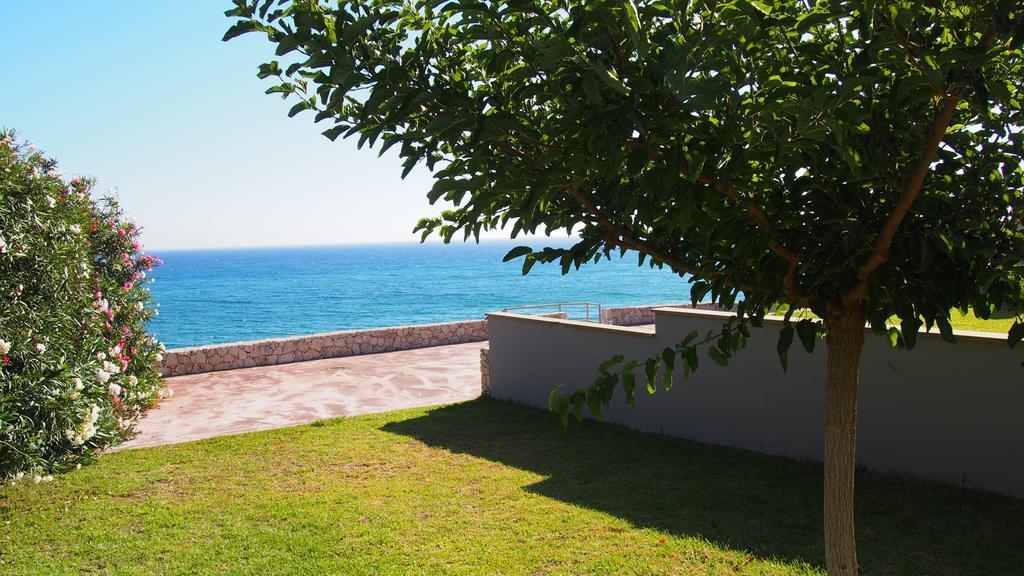 Dip In The Blue - 1 Villa Agios Georgios  Exterior photo