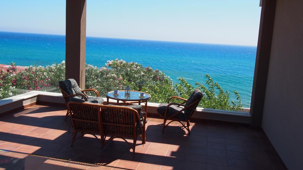 Dip In The Blue - 1 Villa Agios Georgios  Exterior photo
